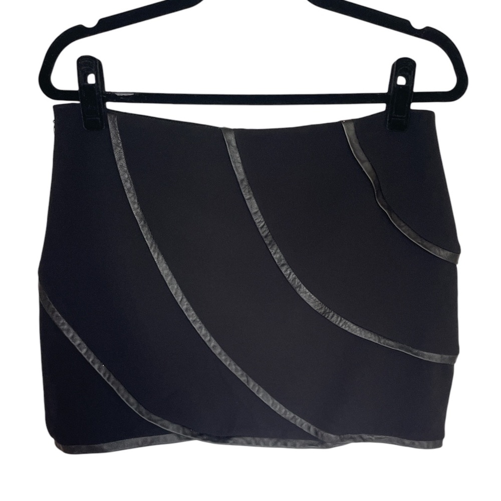 Diane von Furstenberg Mini Skirt - Black Sz 8 - Picture 2 of 5